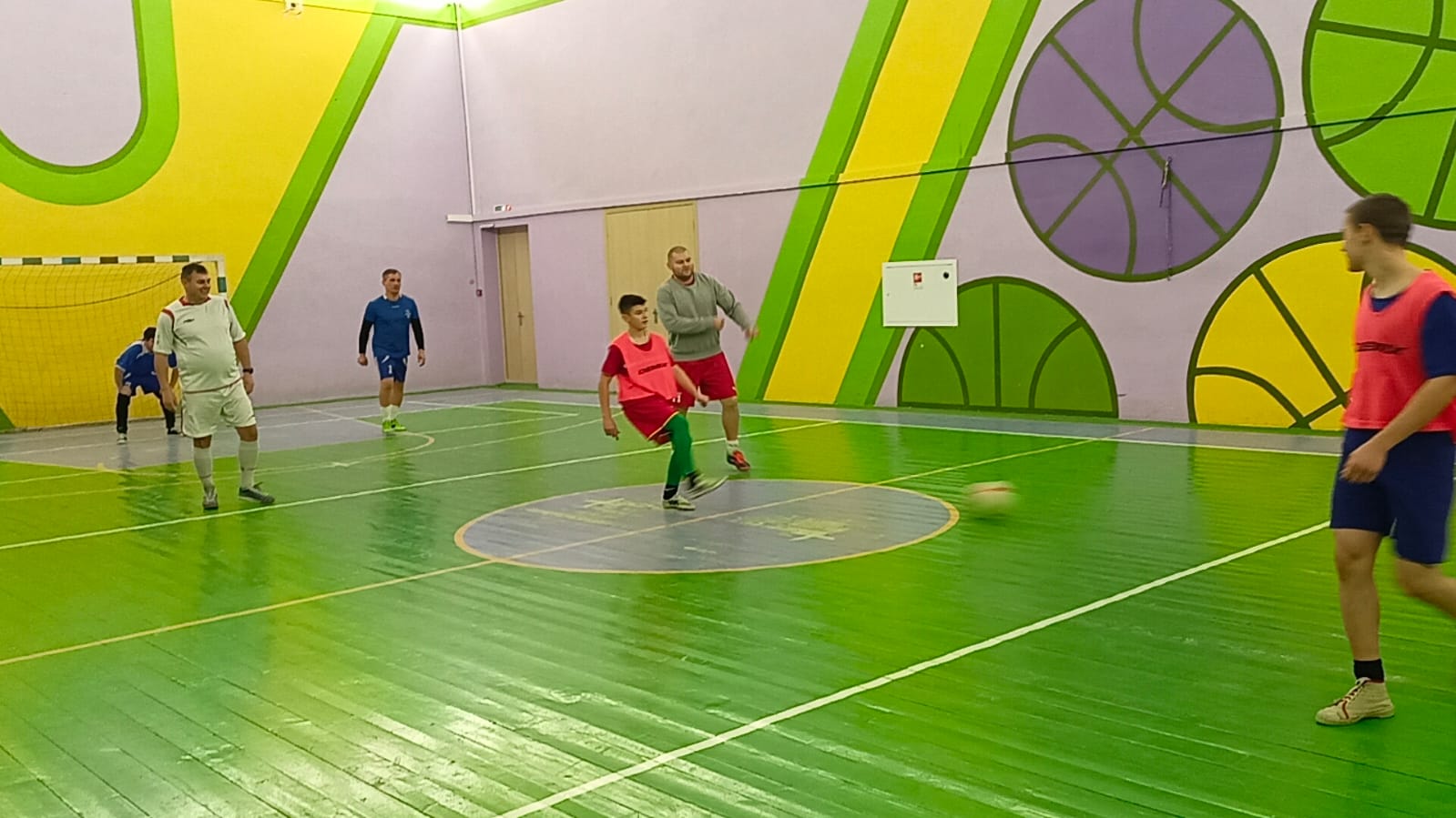Товарищеская встреча по мини-футболу